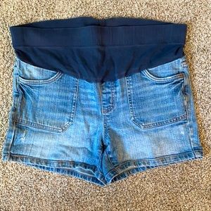 Maternity jean shorts by Motherhood Maternity, size medium